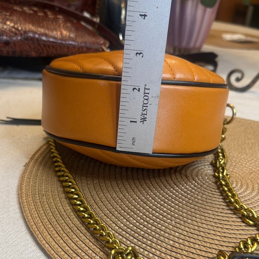 Gucci Orange Quilted Crossbody Bag with Gold Chain - Picture 13 of 16